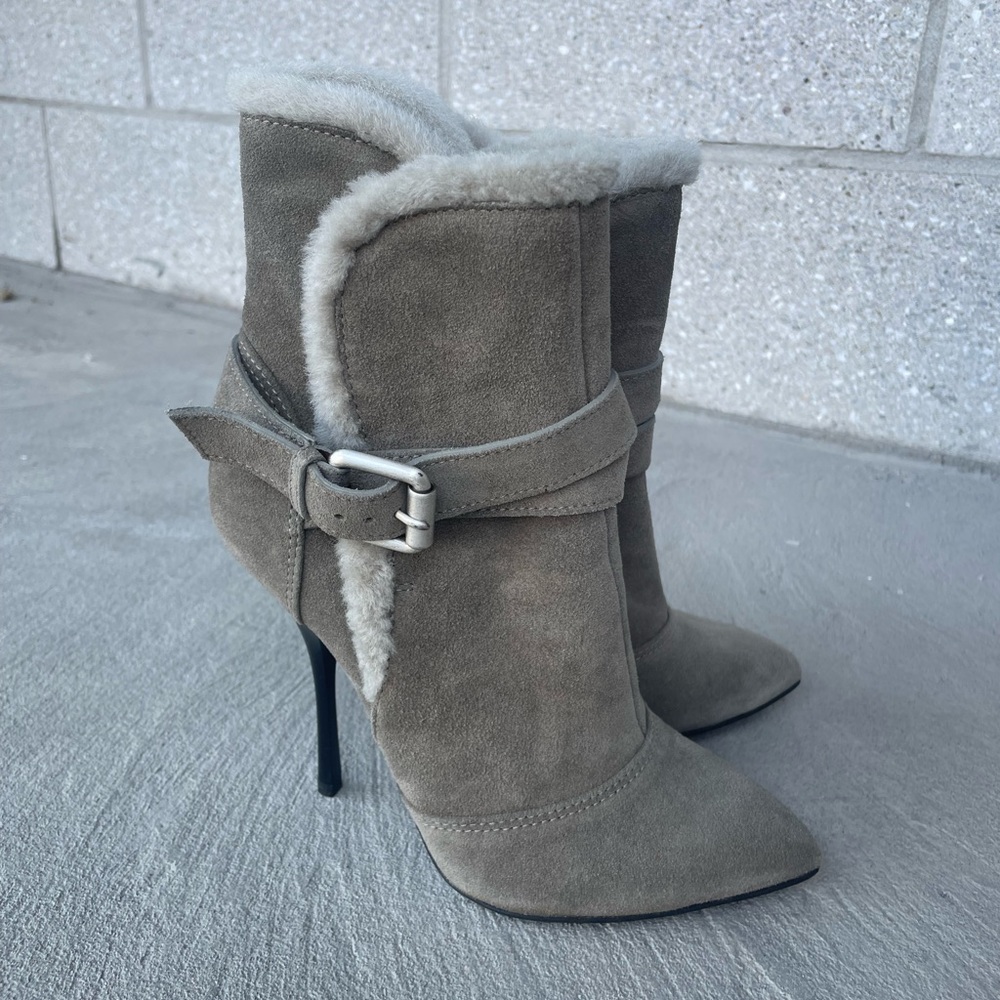 giuseppe zanotti fur lined booties
Worn twice, practically new
Size 37